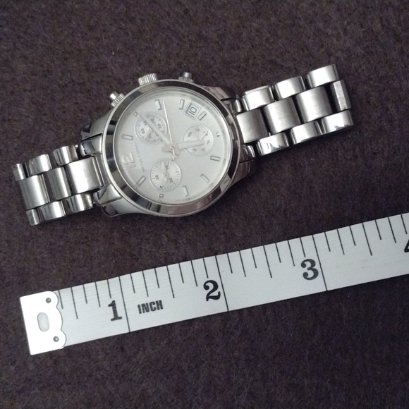 Michael Kors Small-Size Silver Watch - Picture 5 of 5